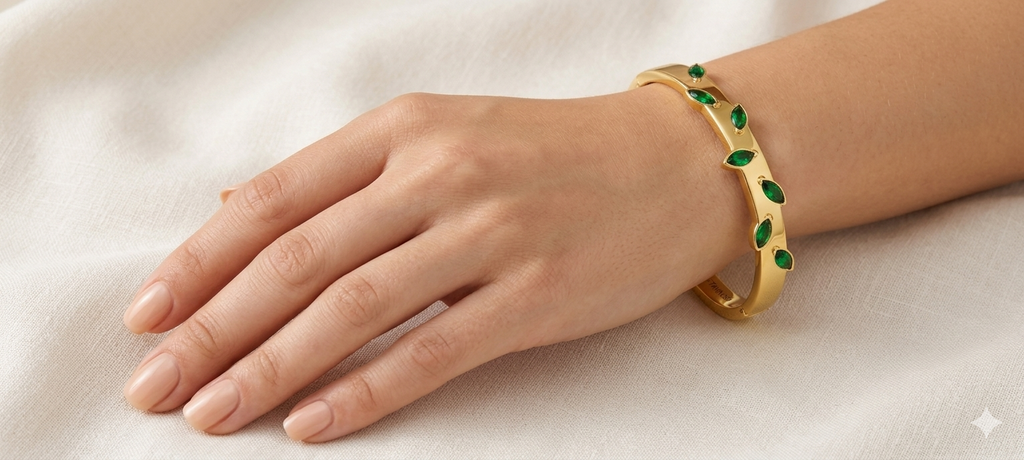 Serene Emerald Vine Bangle | Sleek Design for Small Wrists | Anti-Tarnish 18K Gold Plated | Waterproof & Hypoallergenic