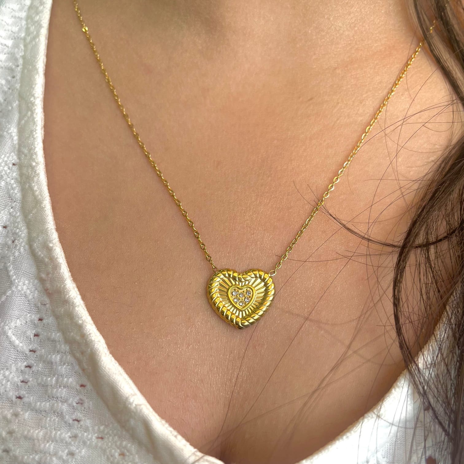 "Heart-Light Medallion" – Gold Plated Radiant Heart Pendant – Hypoallergenic, Waterproof, & Anti-Tarnish Necklace